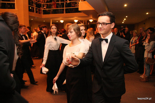 Studniówkowe szaleństwo I LO (zdjęcia)