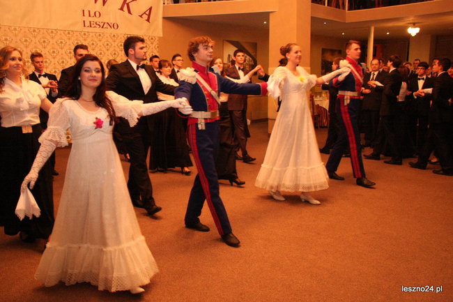 Studniówkowe szaleństwo I LO (zdjęcia)