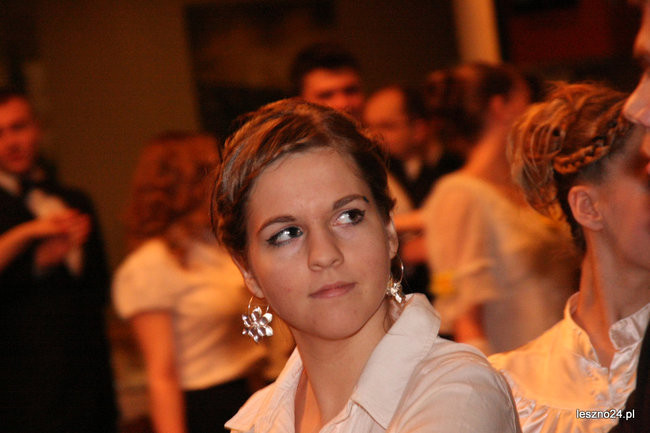 Studniówkowe szaleństwo I LO (zdjęcia)