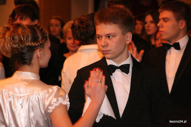 Studniówkowe szaleństwo I LO (zdjęcia)