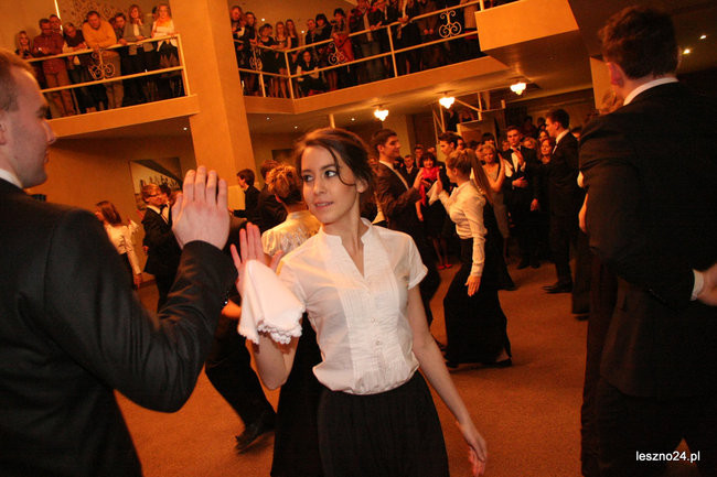 Studniówkowe szaleństwo I LO (zdjęcia)