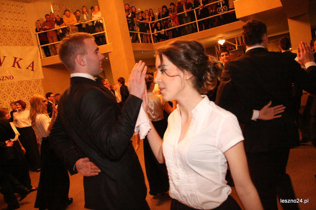 Studniówkowe szaleństwo I LO (zdjęcia)