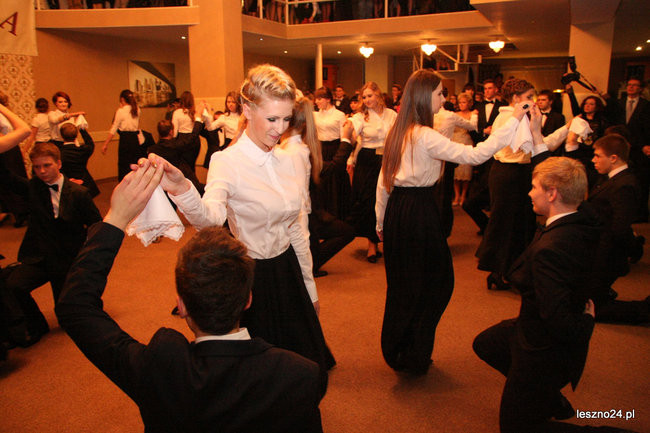 Studniówkowe szaleństwo I LO (zdjęcia)