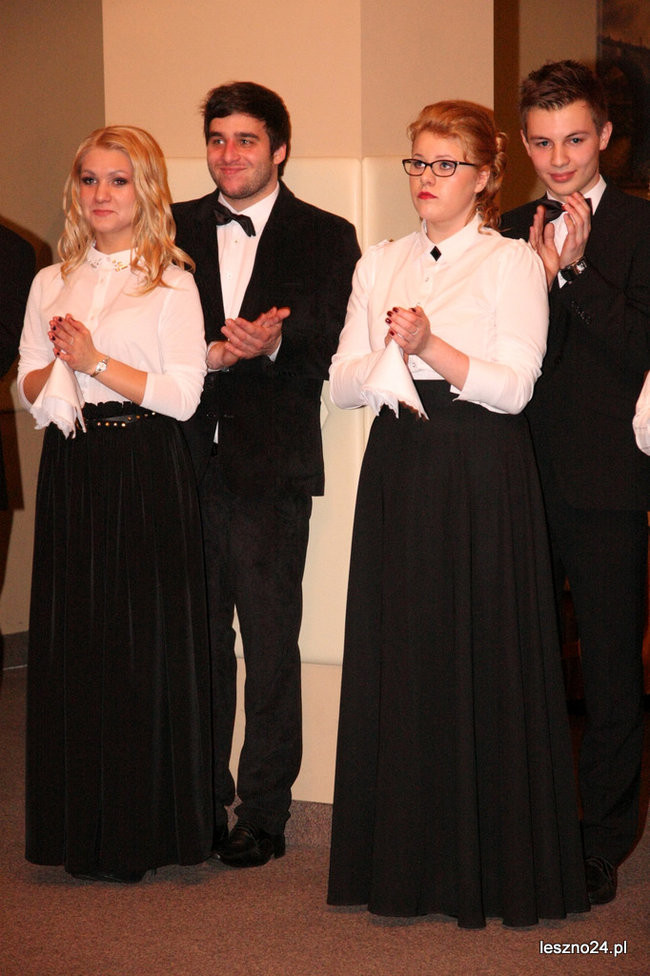 Studniówkowe szaleństwo I LO (zdjęcia)