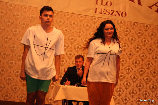 Studniówkowe szaleństwo I LO (zdjęcia)