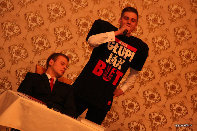 Studniówkowe szaleństwo I LO (zdjęcia)