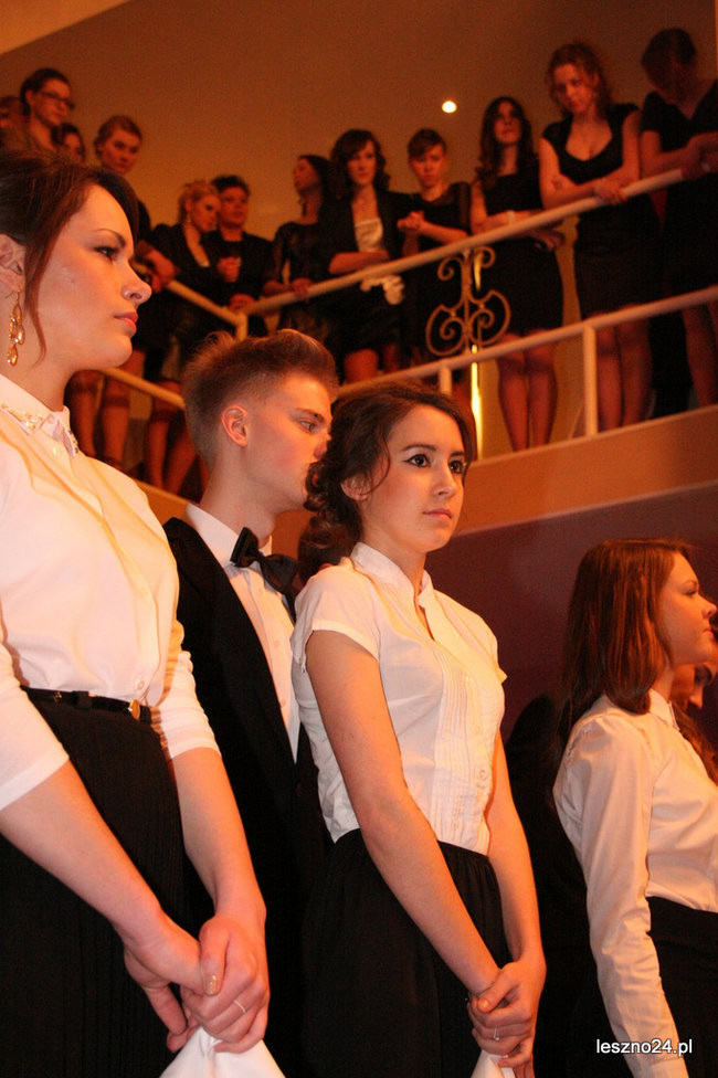 Studniówkowe szaleństwo I LO (zdjęcia)