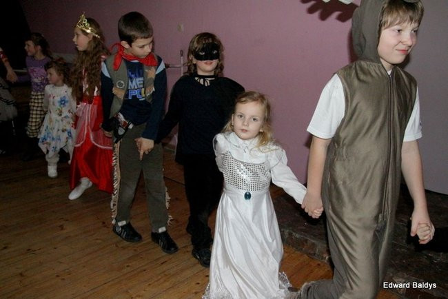 Dziecięcy karnawał w Wojnowicach (zdjęcia)