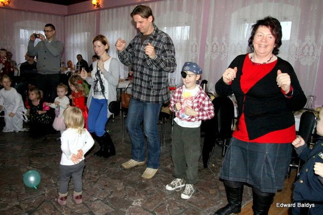 Dziecięcy karnawał w Wojnowicach (zdjęcia)