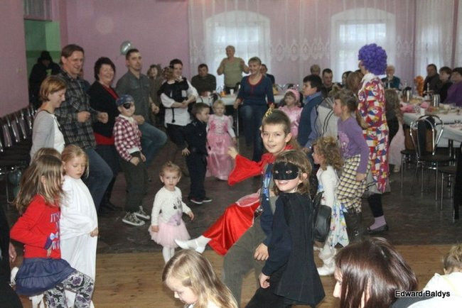 Dziecięcy karnawał w Wojnowicach (zdjęcia)