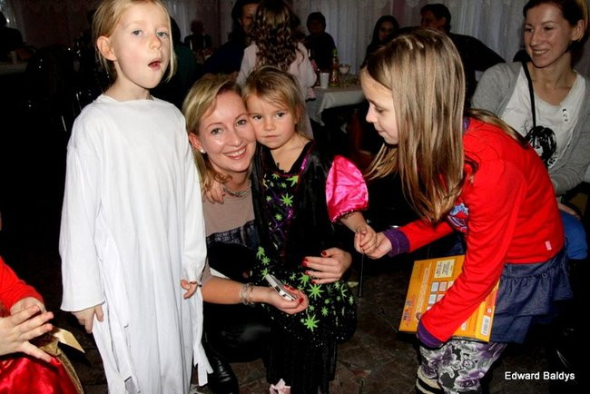 Dziecięcy karnawał w Wojnowicach (zdjęcia)