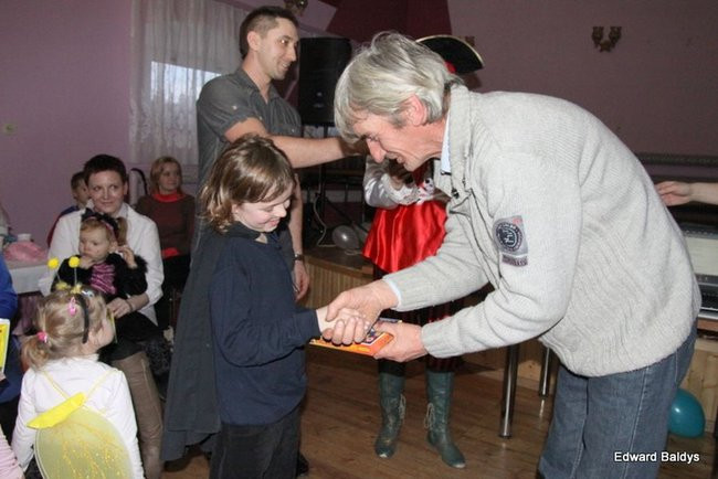 Dziecięcy karnawał w Wojnowicach (zdjęcia)