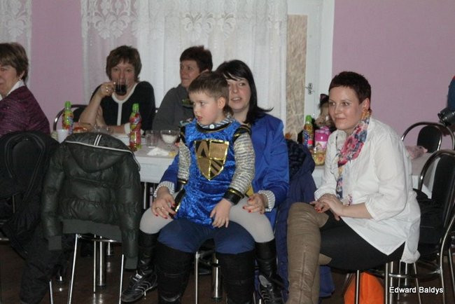 Dziecięcy karnawał w Wojnowicach (zdjęcia)