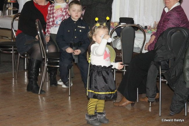 Dziecięcy karnawał w Wojnowicach (zdjęcia)