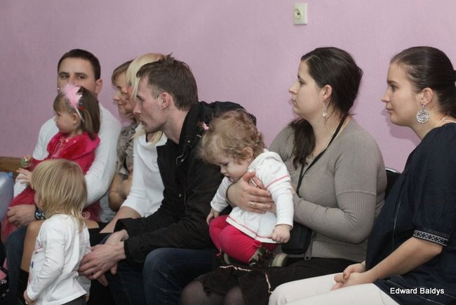 Dziecięcy karnawał w Wojnowicach (zdjęcia)