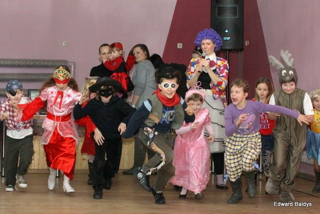 Dziecięcy karnawał w Wojnowicach (zdjęcia)