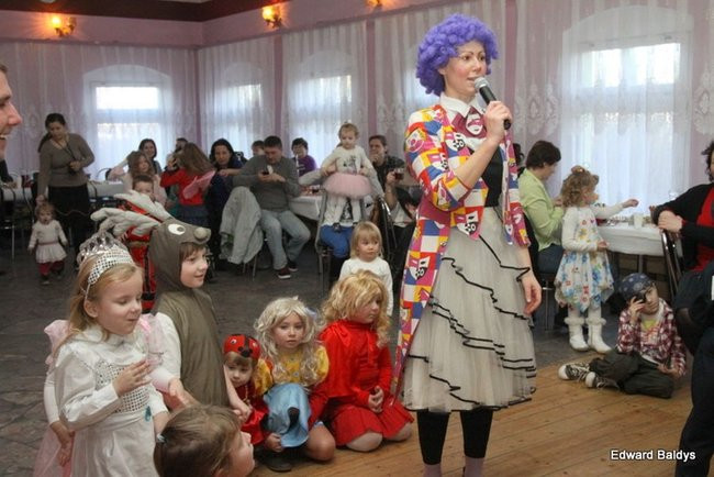 Dziecięcy karnawał w Wojnowicach (zdjęcia)