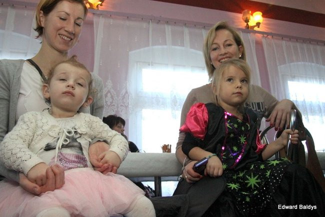 Dziecięcy karnawał w Wojnowicach (zdjęcia)