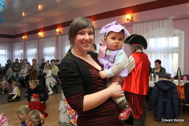 Dziecięcy karnawał w Wojnowicach (zdjęcia)