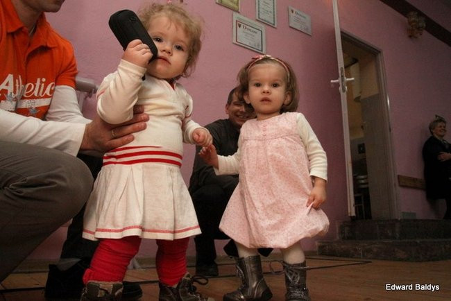 Dziecięcy karnawał w Wojnowicach (zdjęcia)