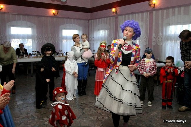 Dziecięcy karnawał w Wojnowicach (zdjęcia)