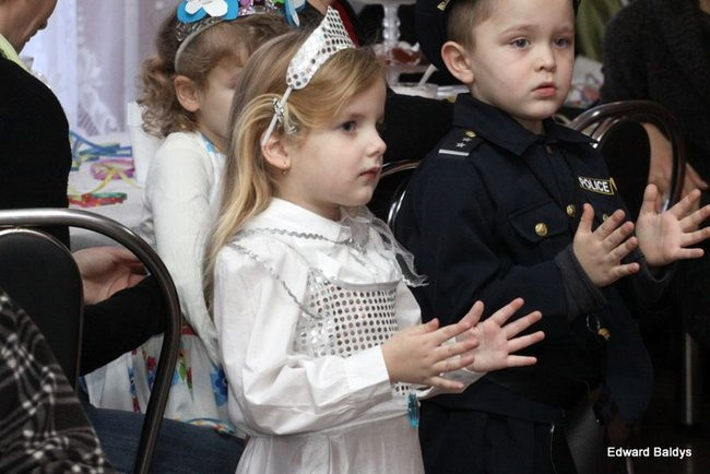 Dziecięcy karnawał w Wojnowicach (zdjęcia)