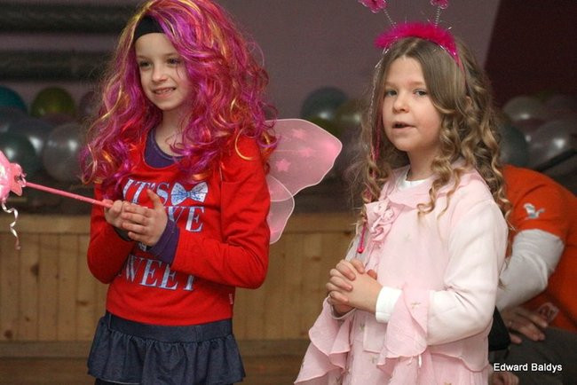 Dziecięcy karnawał w Wojnowicach (zdjęcia)