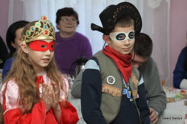 Dziecięcy karnawał w Wojnowicach (zdjęcia)