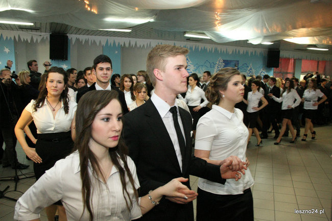 II LO bawi się u siebie (zdjęcia)