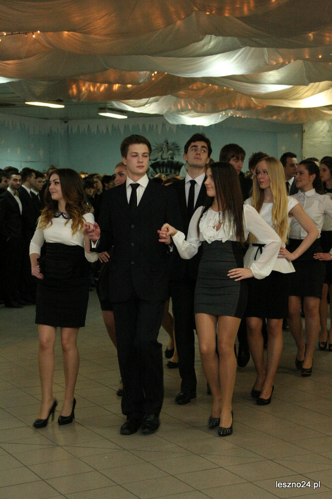 II LO bawi się u siebie (zdjęcia)