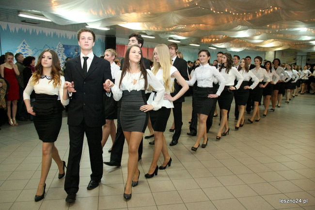 II LO bawi się u siebie (zdjęcia)