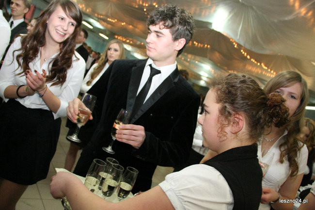 II LO bawi się u siebie (zdjęcia)