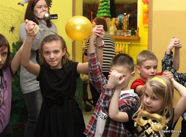 Dyskoteka młodego człowieka w SP 12 (zdjęcia)