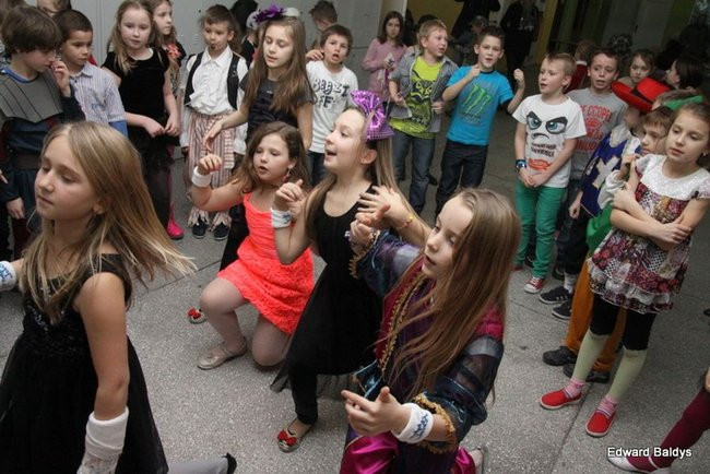 Dyskoteka młodego człowieka w SP 12 (zdjęcia)