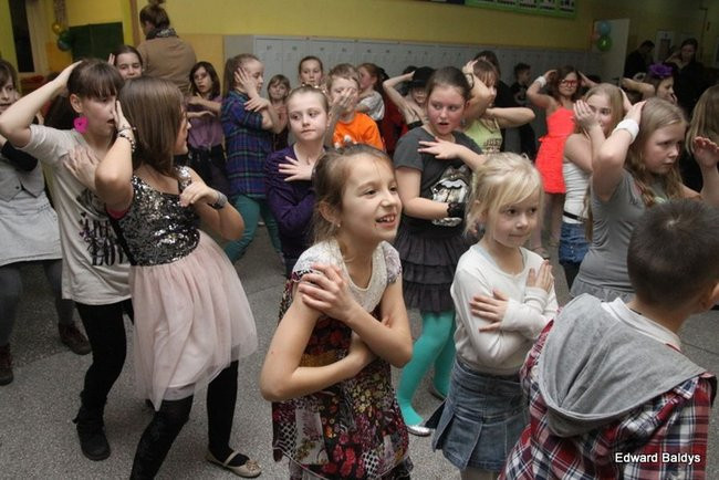 Dyskoteka młodego człowieka w SP 12 (zdjęcia)