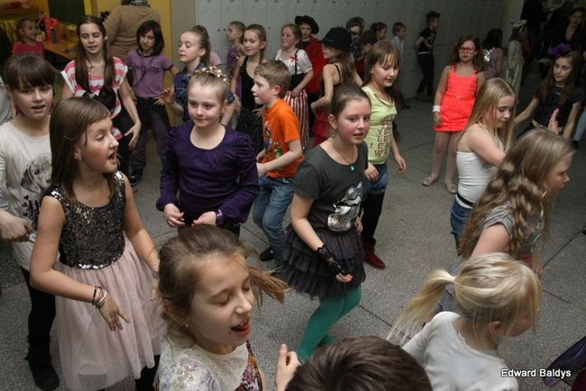 Dyskoteka młodego człowieka w SP 12 (zdjęcia)