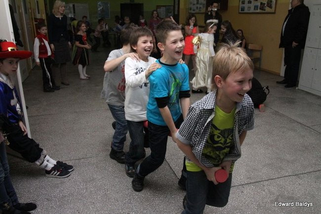 Dyskoteka młodego człowieka w SP 12 (zdjęcia)