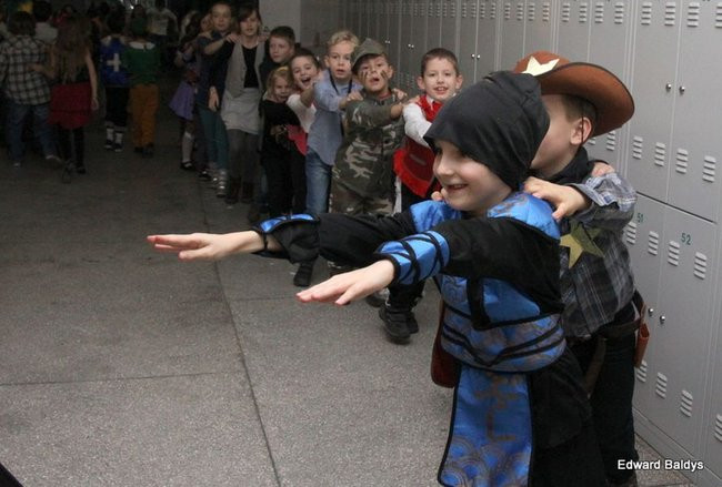 Dyskoteka młodego człowieka w SP 12 (zdjęcia)