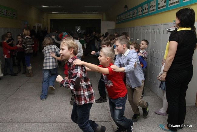 Dyskoteka młodego człowieka w SP 12 (zdjęcia)