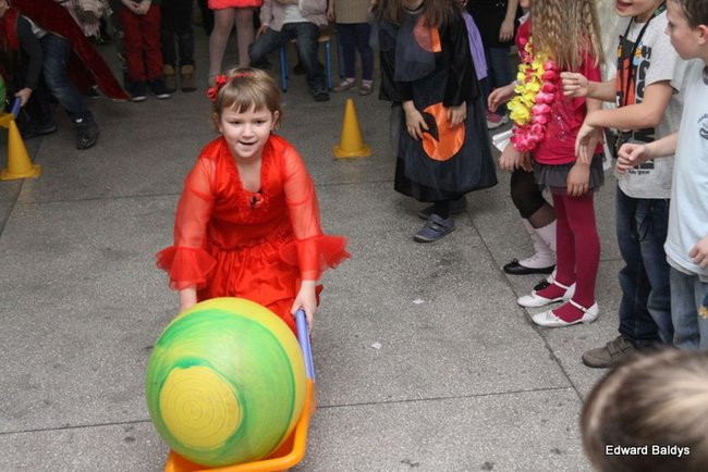 Dyskoteka młodego człowieka w SP 12 (zdjęcia)