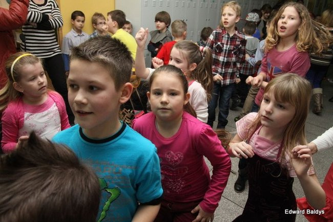 Dyskoteka młodego człowieka w SP 12 (zdjęcia)