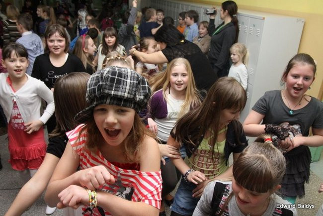 Dyskoteka młodego człowieka w SP 12 (zdjęcia)