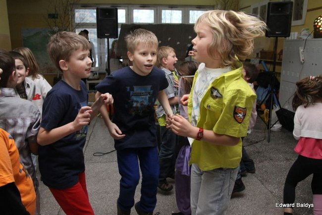 Dyskoteka młodego człowieka w SP 12 (zdjęcia)