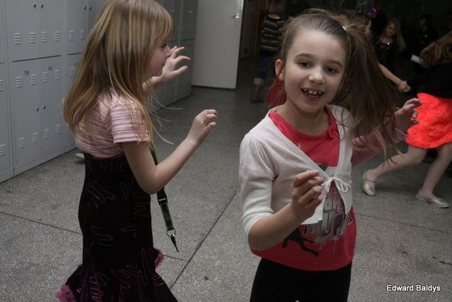 Dyskoteka młodego człowieka w SP 12 (zdjęcia)