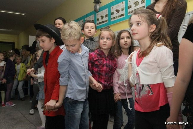 Dyskoteka młodego człowieka w SP 12 (zdjęcia)