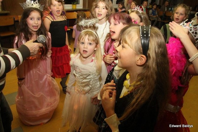 Dyskotekowe ostatki w SP nr 9 (zdjęcia)