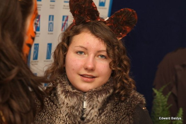 Miś Eryk na drodze (zdjęcia)