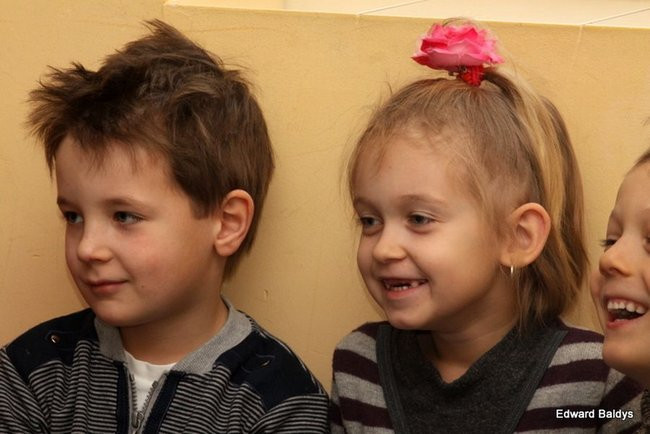 Miś Eryk na drodze (zdjęcia)