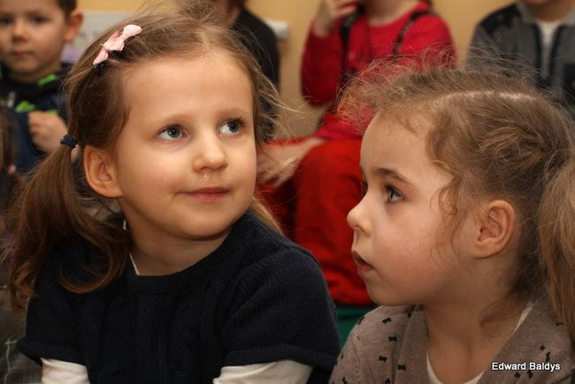 Miś Eryk na drodze (zdjęcia)