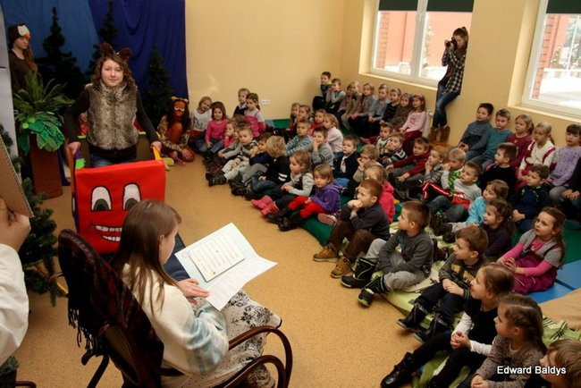 Miś Eryk na drodze (zdjęcia)